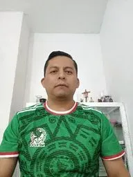 Héctor Hernández 